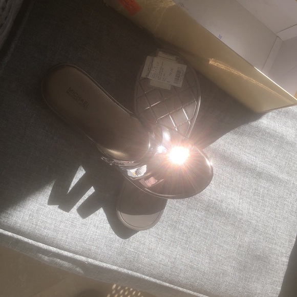 NWT Michael Kors sandals - Picture 8 of 12